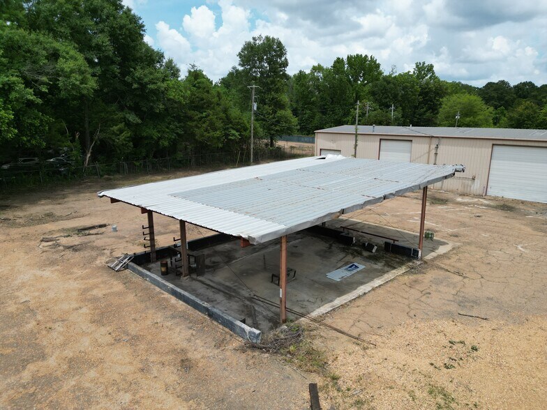 More Photos Of 5129 S McRaven Rd, Jackson Showroom For Sale