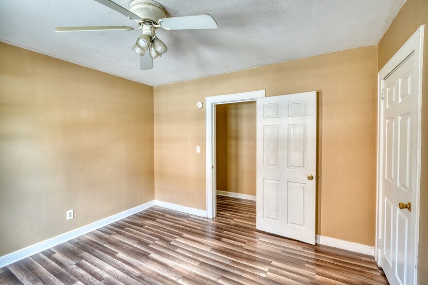 More Photos Of 521 SE 5th Ave, Moultrie Apartments For Sale