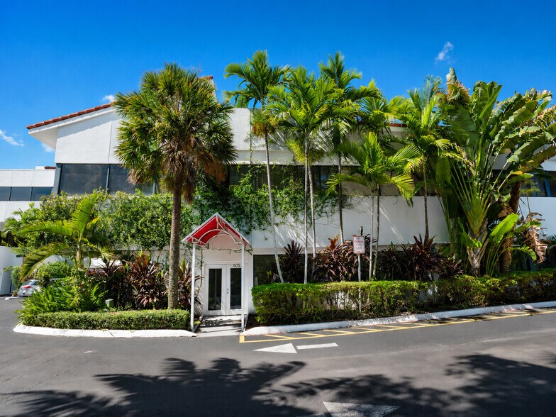More Photos Of 6950 Cypress Rd, Plantation Loft Creative Space For Lease