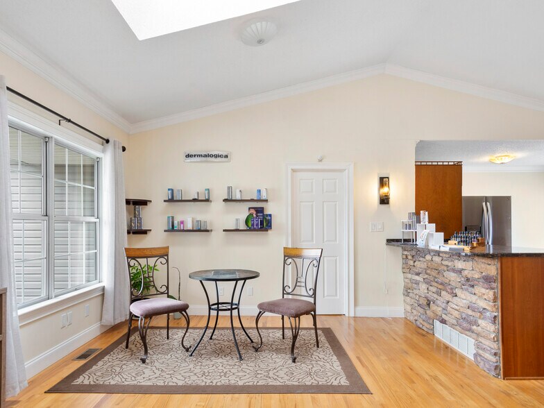 More Photos Of 20 Sardis Rd, Asheville Office For Lease