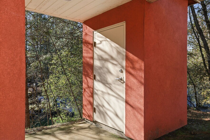 More Photos Of 1005 Fowler Way, Placerville Medical For Sale
