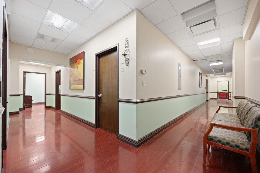 More Photos Of 7210 13th Ave, Brooklyn Medical For Lease