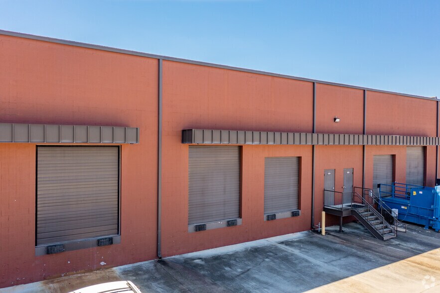 More Photos Of 1725 Corporate Dr, Norcross Unknown For Lease