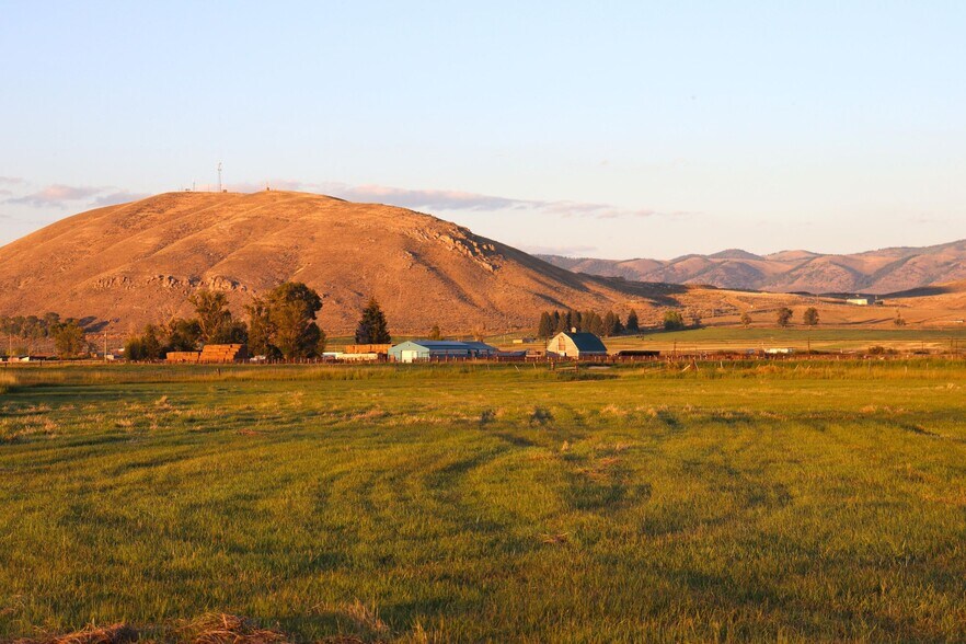 More Photos Of 0 Olsen Rd, Cokeville Land For Sale