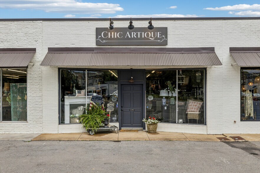 More Photos Of 134 S Main St, Goodlettsville Freestanding For Sale