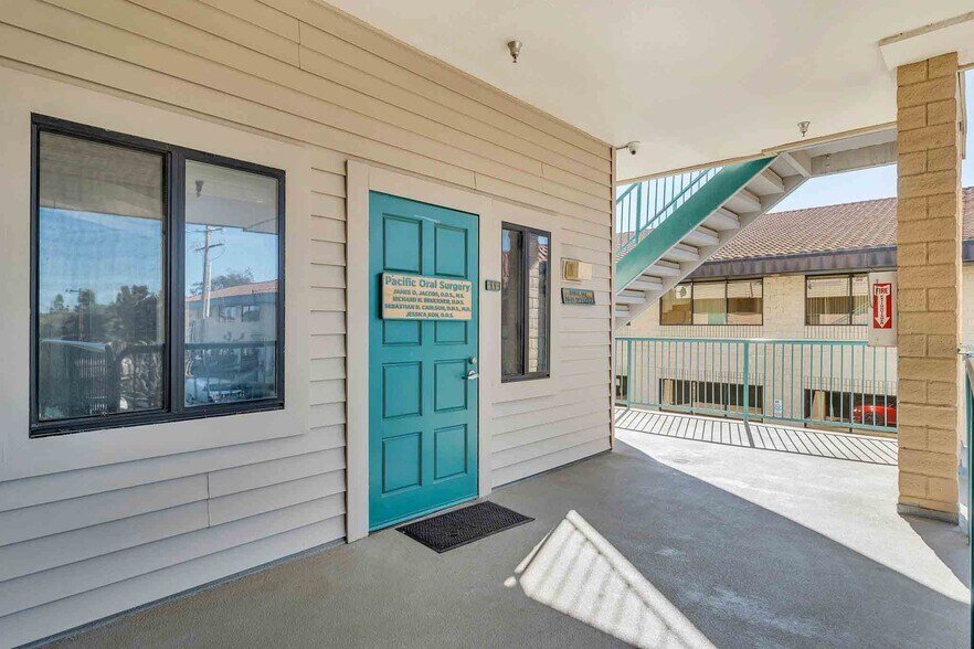 More Photos Of 1755 Erringer St, Simi Valley Medical For Lease