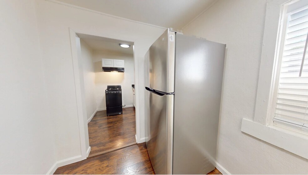 More Photos Of 2715 Twin View Blvd, Shasta Lake Multifamily For Sale