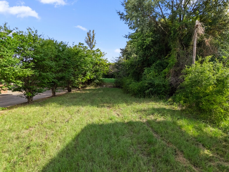 More Photos Of 918 Front St, Tyler Land For Sale