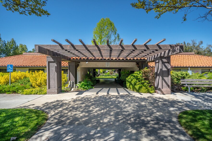 More Photos Of 1050 Las Tablas Rd, Templeton Medical For Lease