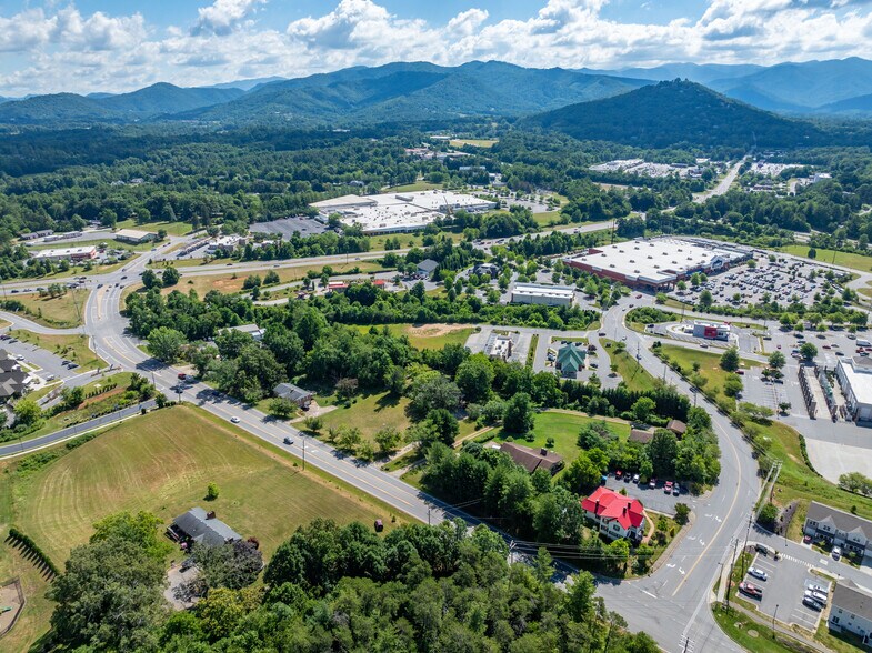 More Photos Of 4 Northcrest Dr, Weaverville Office For Sale