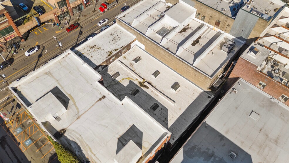 More Photos Of 1420 Broadway, Seattle Warehouse For Lease