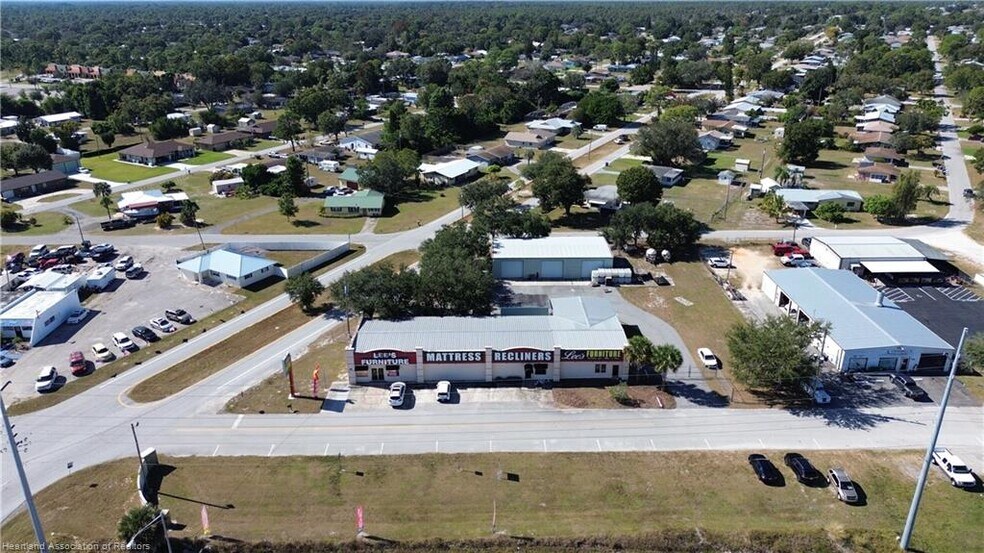 More Photos Of 32379 Broadway St, Sebring Storefront For Sale