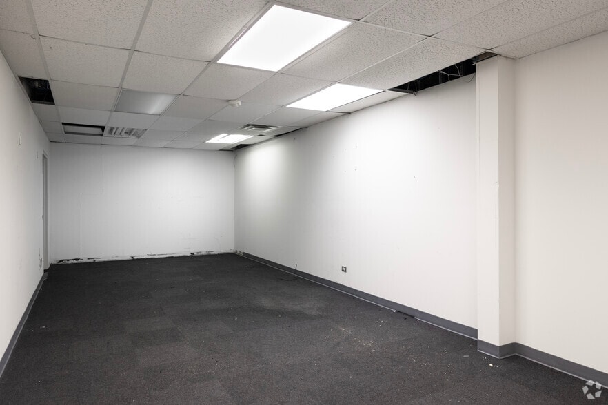 More Photos Of 5744 W Irving Park Rd, Chicago Office Residential For Sale