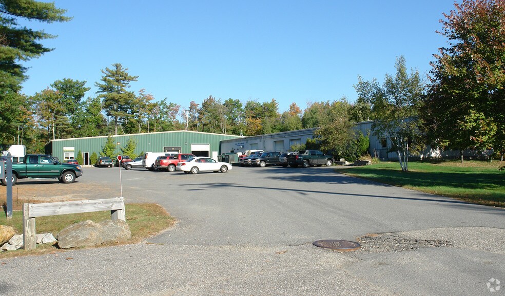 More Photos Of 64 Industrial Park Rd, Saco Warehouse For Lease
