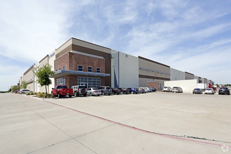 Primary Photo Of 931 W Bardin Rd, Arlington Distribution For Lease