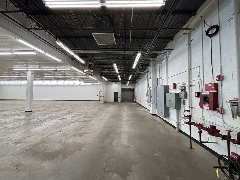 More Photos Of 2040-2060 Forest Ave, Staten Island Unknown For Lease