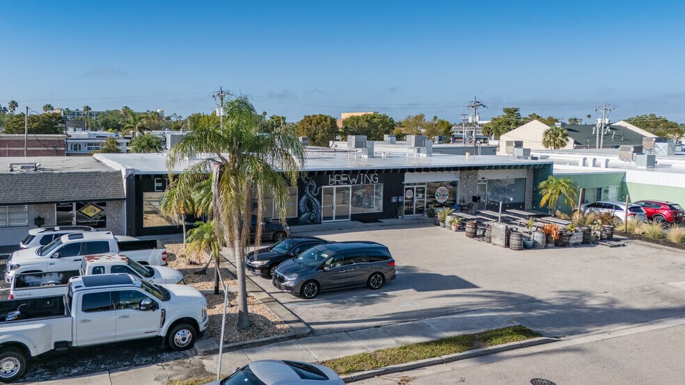 More Photos Of 1520 SE 46th Ln, Cape Coral Freestanding For Lease