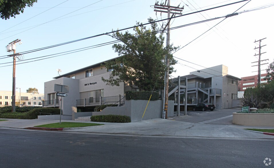More Photos Of 814 S Westgate Ave, Los Angeles Office For Lease