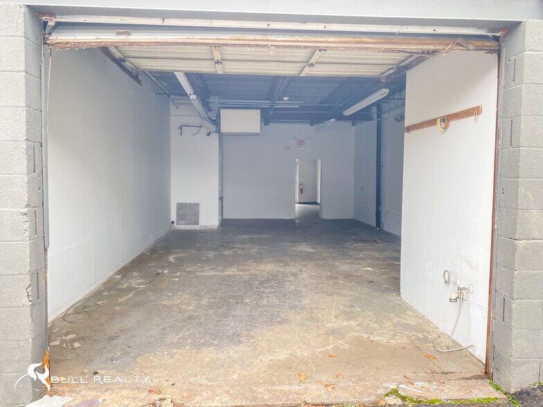 More Photos Of 5891 New Peachtree Rd, Doraville Warehouse For Lease