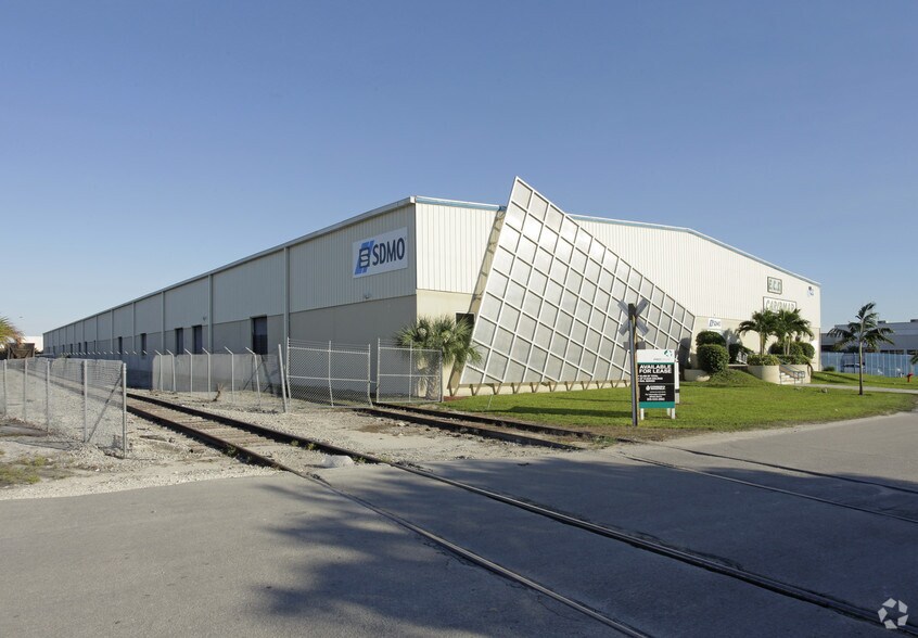 More Photos Of 11451 NW 36th Ave, Miami Warehouse For Lease