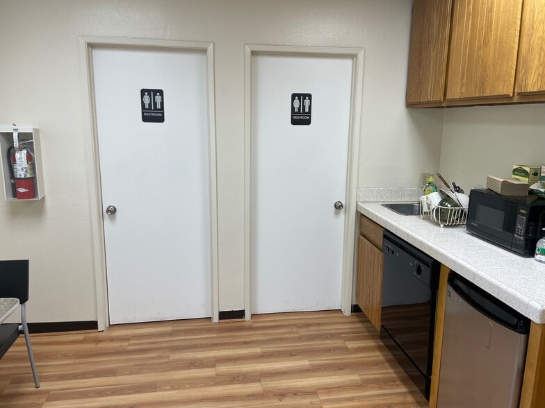 More Photos Of 596 N Lake Ave, Pasadena Office Residential For Lease