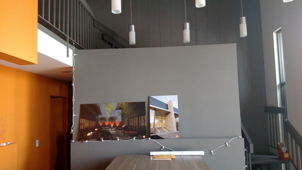 More Photos Of 90 Railway Ave, Campbell Showroom For Lease