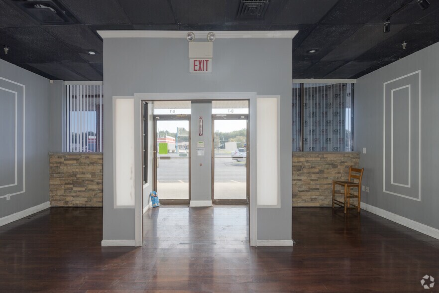 More Photos Of 233 S Broadway, Pennsville Unknown For Lease