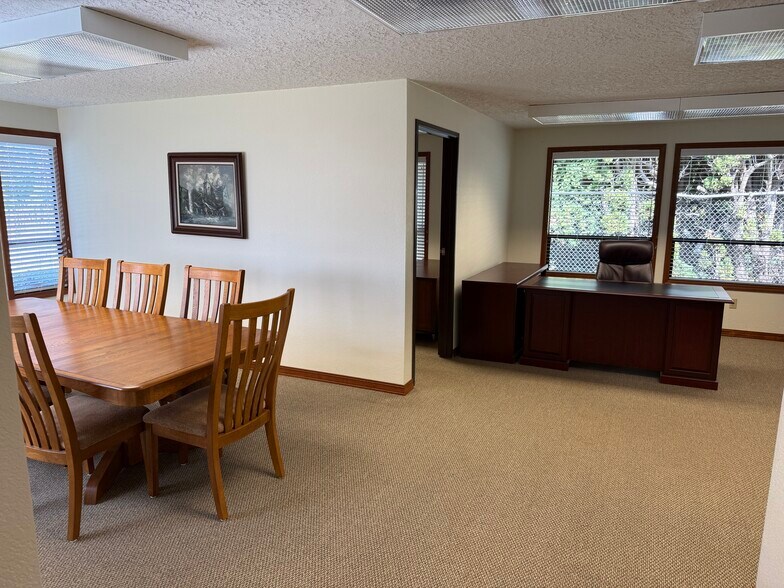 More Photos Of 8515 NE Hazel Dell Ave, Vancouver Medical For Lease