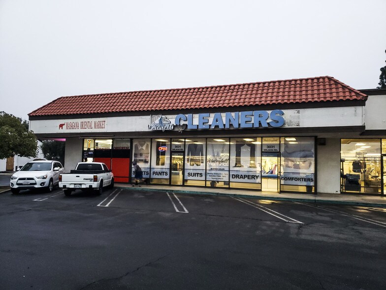 More Photos Of 3019-3045 Wilson Rd, Bakersfield Unknown For Lease