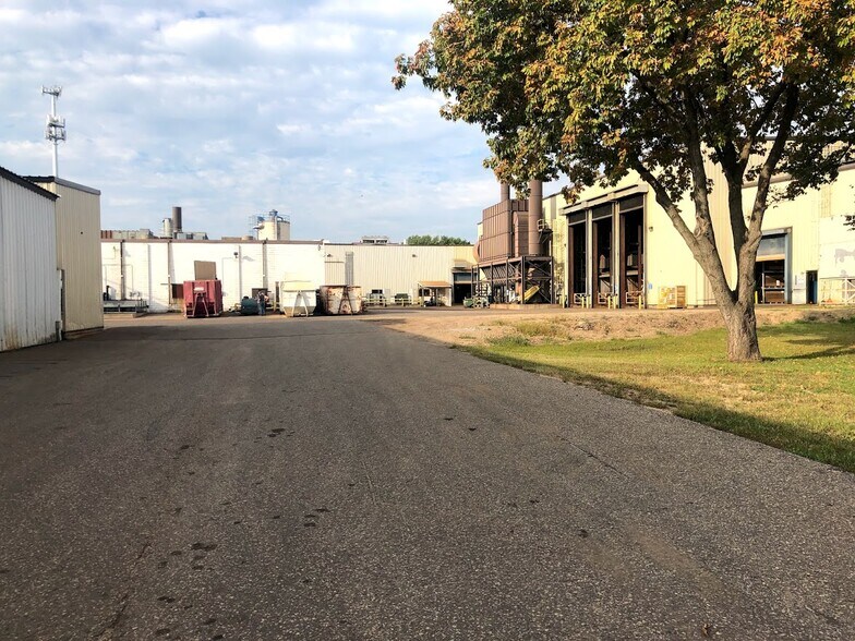 More Photos Of 520 N 8th St, Lake City Warehouse For Lease