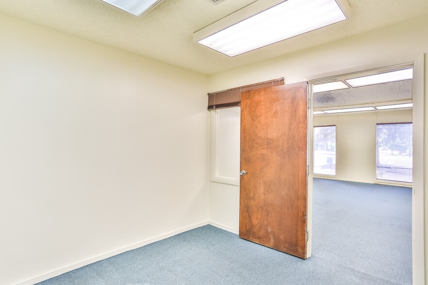 More Photos Of 2921 El Camino Ave, Sacramento Medical For Lease