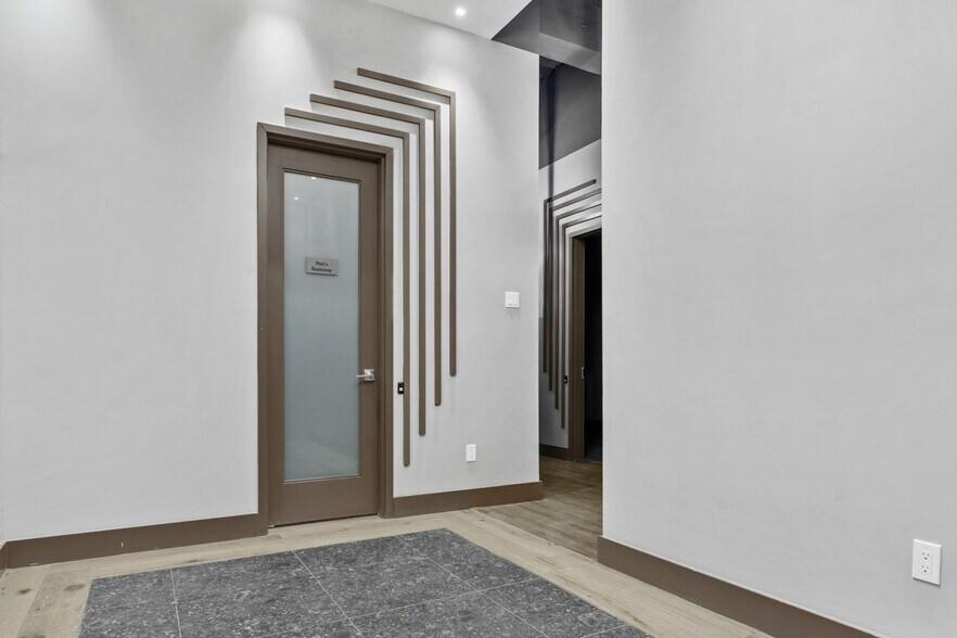 More Photos Of 48-50 Spencer St, Brooklyn Warehouse For Lease