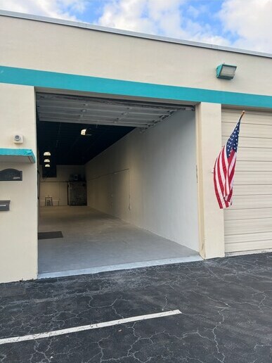 More Photos Of 8891-8897 SW 129th Ter, Miami Warehouse For Lease