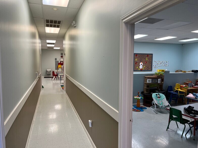More Photos Of 5431 Barker Cypress, Houston Unknown For Lease