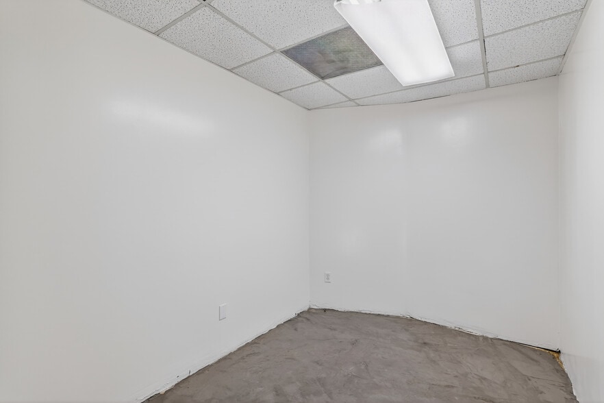 More Photos Of 5411 Valley Blvd, Los Angeles Warehouse For Lease