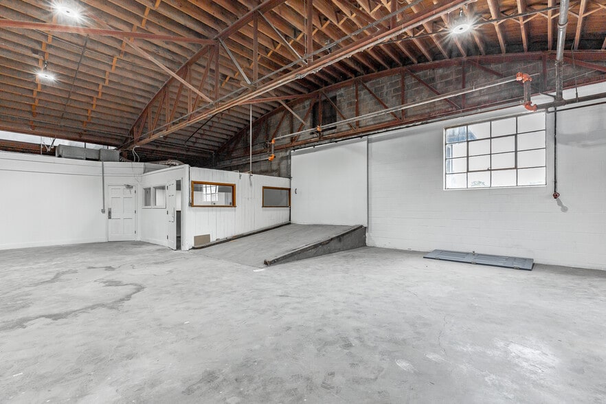 More Photos Of 3715 Calhoun Ave, Chattanooga Manufacturing For Lease