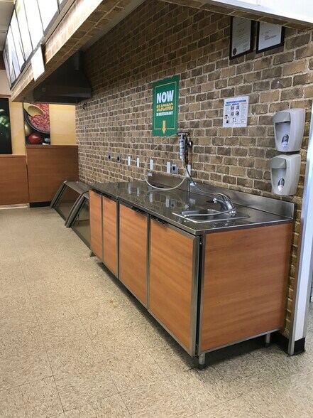 More Photos Of 4619 Federated Rd, Swan Hills Restaurant For Lease