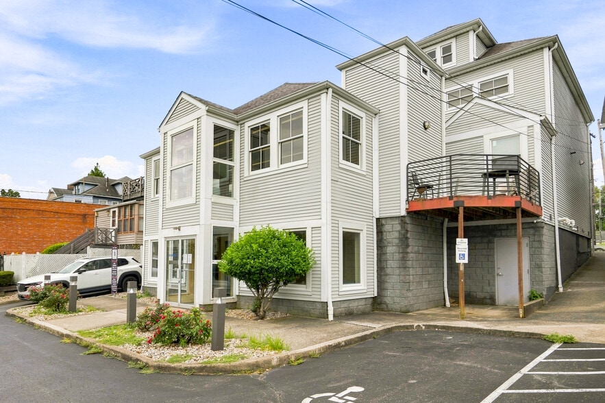 More Photos Of 1815 Bardstown Rd, Louisville Medical For Sale