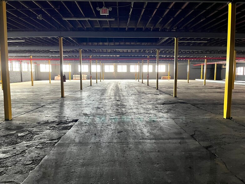 More Photos Of 285 W Trigg Ave, Memphis Manufacturing For Sale