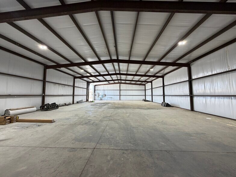 More Photos Of 2012 46th St, Odessa Industrial For Lease