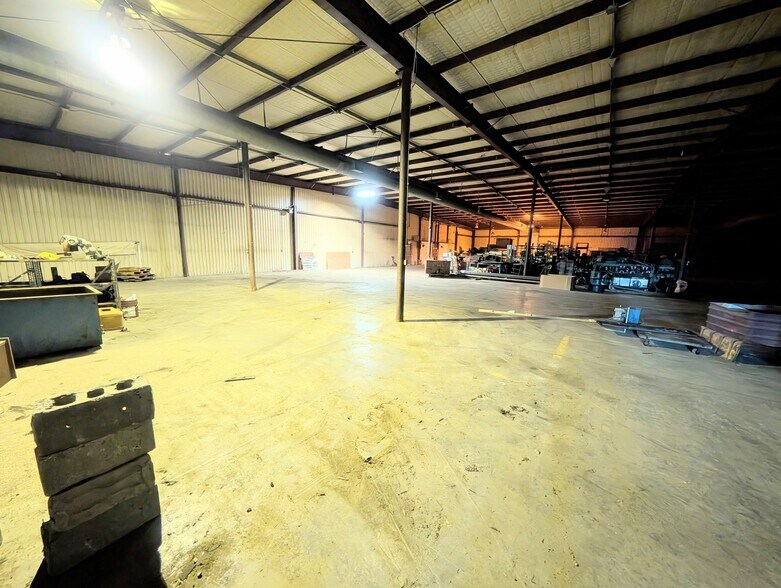 More Photos Of 1469 US Highway 59, Moran Manufacturing For Sale