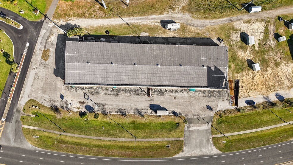 More Photos Of 2104 E Main St, Leesburg General Retail For Sale