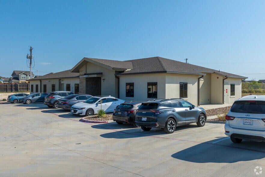 More Photos Of 1667 N Highway 183, Leander Unknown For Lease