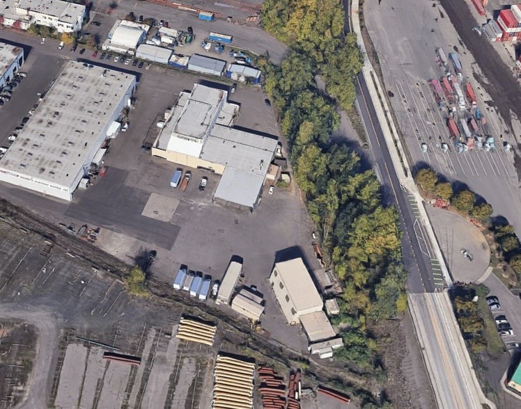 More Photos Of 9002 N Sever Ct, Portland Warehouse For Lease