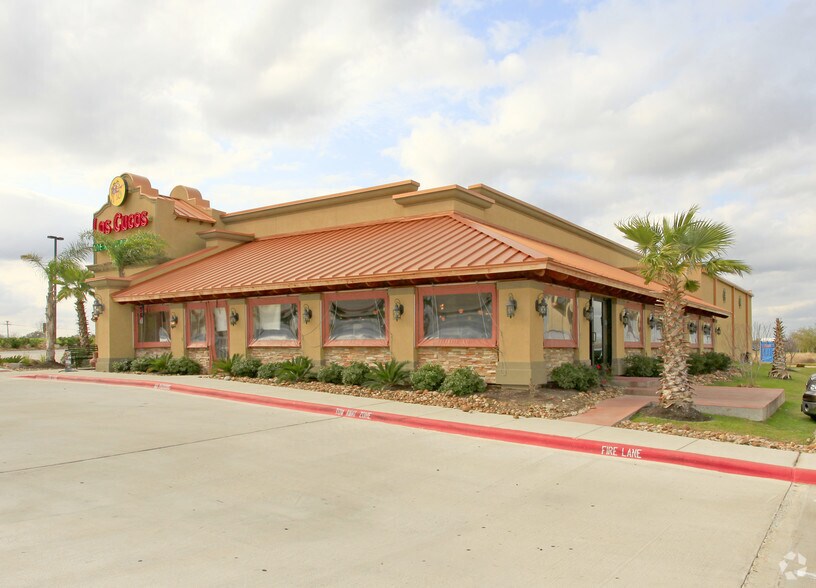 More Photos Of 920 N Earl Rudder Fwy, Bryan Restaurant For Sale