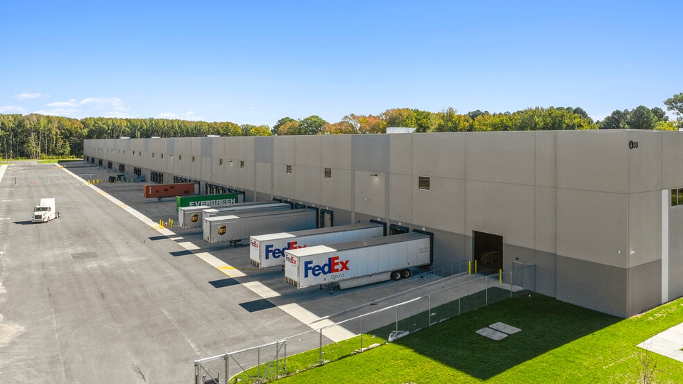 More Photos Of 30 Aberdeen Rd, Hampton Unknown For Lease