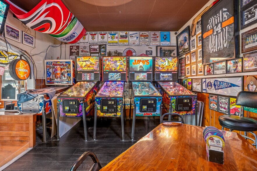 More Photos Of 2926 N Monroe St, Spokane Bar For Sale