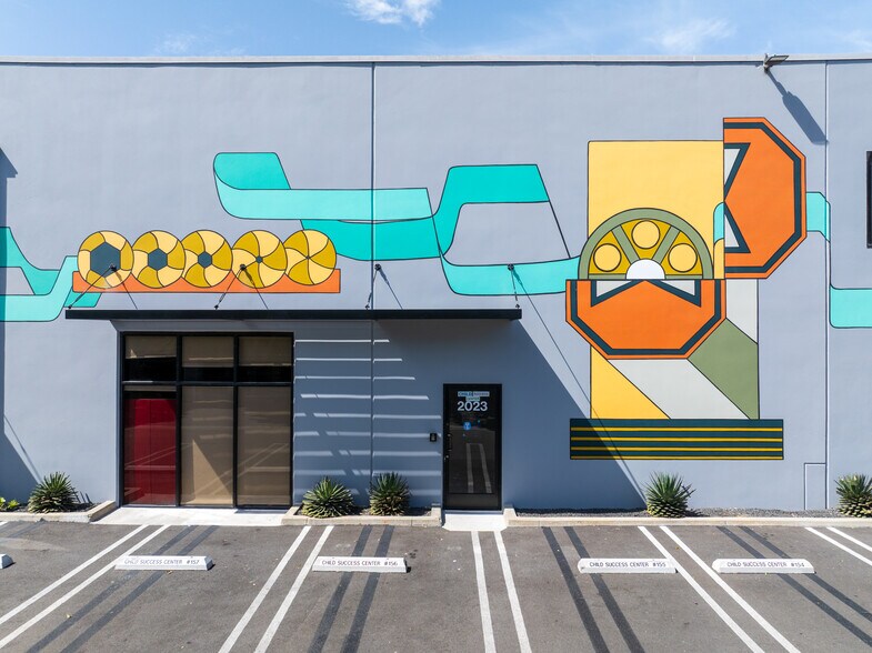 More Photos Of 2036-2048 Armacost Ave, Los Angeles Loft Creative Space For Lease