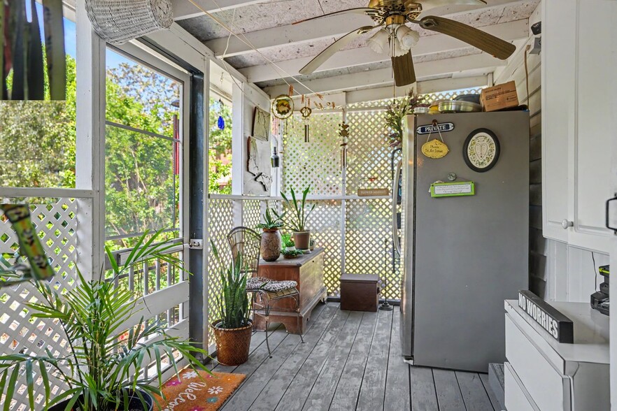 More Photos Of 209 Osborne St, Saint Marys Flex For Sale