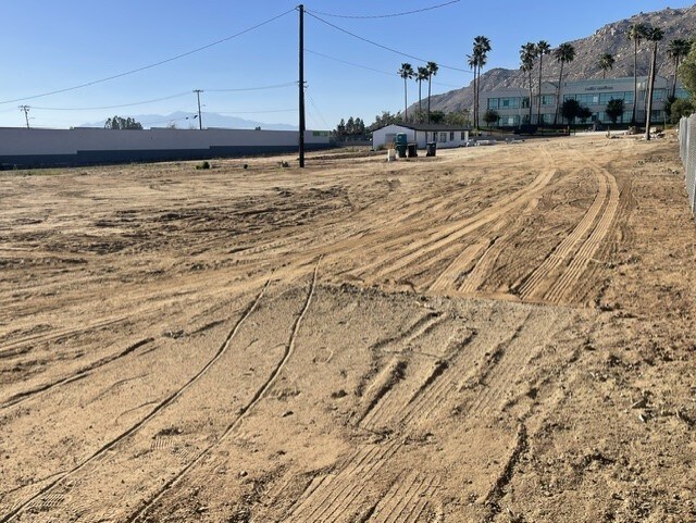 More Photos Of 21320 Box Springs Rd, Moreno Valley Auto Dealership For Lease